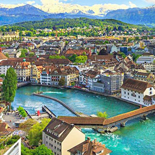 Paisaje de crucero fluvial por la cuenca alta del Rin, Lucerna